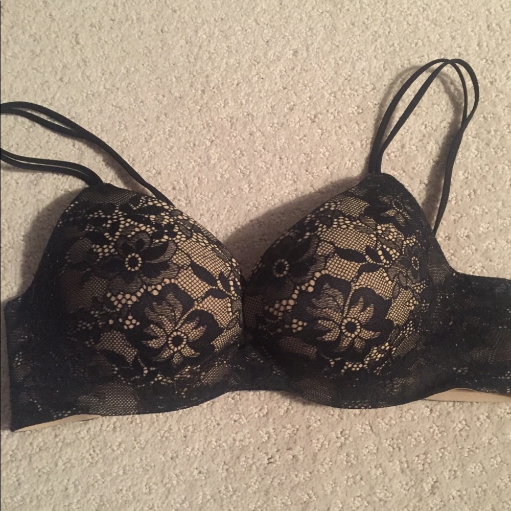 Victoria’s Secret Angels Secret Embrace